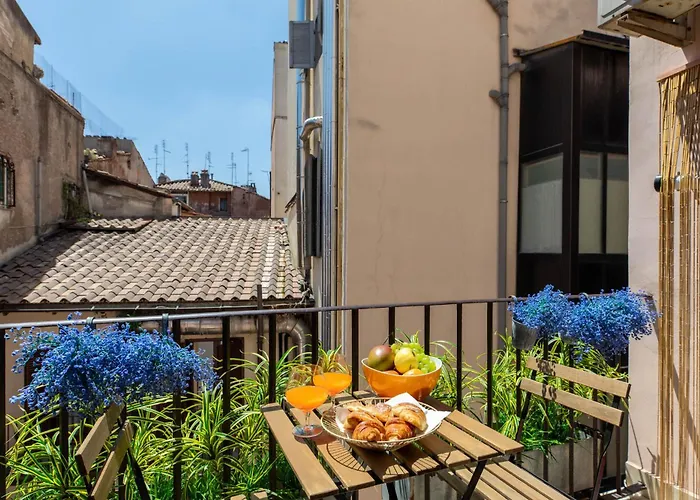 Iflat Pantheon's Roomy And Friendly Rome