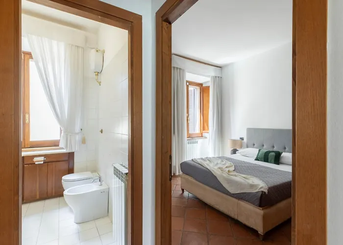 Iflat Pantheon's Roomy And Friendly Appartement *